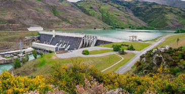 Clyde Dam power station.