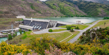 Clyde Dam power station.