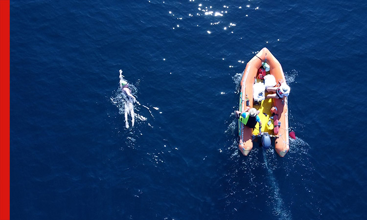 Photo of Caitlin O'Reilly swimming