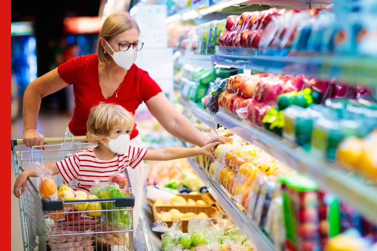 Cost of living increases Photo of a mother and child at the supermarket