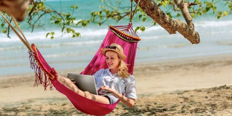 HammockGirlbanner